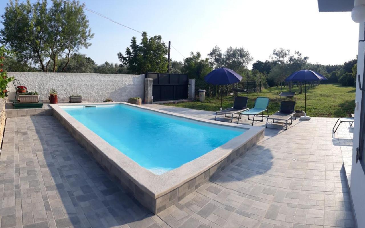 Holiday Home Dioniza Vodnjan Bagian luar foto